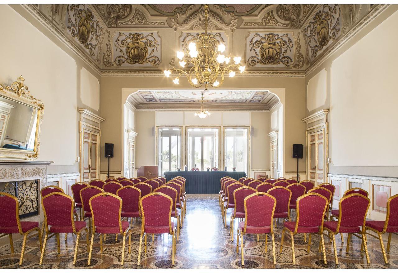 Grande Albergo Internazionale Brindisi Exterior photo
